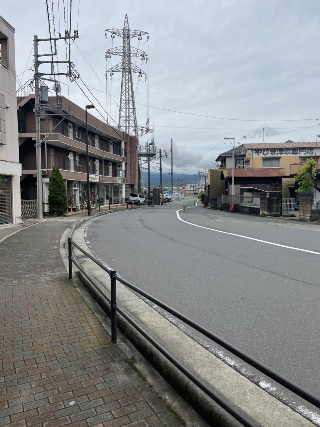 駐車場アクセス②:そのまま直進
